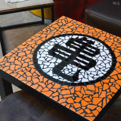 Table "Geek" Tortue Géniale (Dragon Ball Z) - 55x55 cm - Faïence 